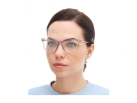 Carrera 3049 KB7 на женском лице