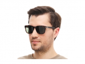 Hugo Boss 1722-GS 086 на мужском лице