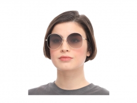 Max Mara 0034 32F на женском лице