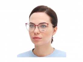 Max Mara 5104 016 на женском лице