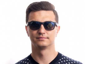 Wayfarer 2132 601S/78 на мужском лице
