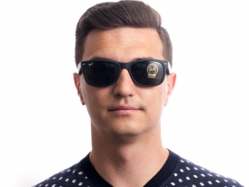 New Wayfarer 2132 622 на мужском лице