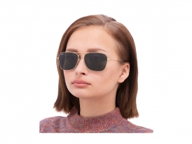 RB 3136 181 Caravan — Ray-Ban на женском лице