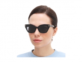 Tom Ford 1031 01A Juliette на женском лице