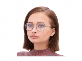 Vogue 4094 323 на женском лице